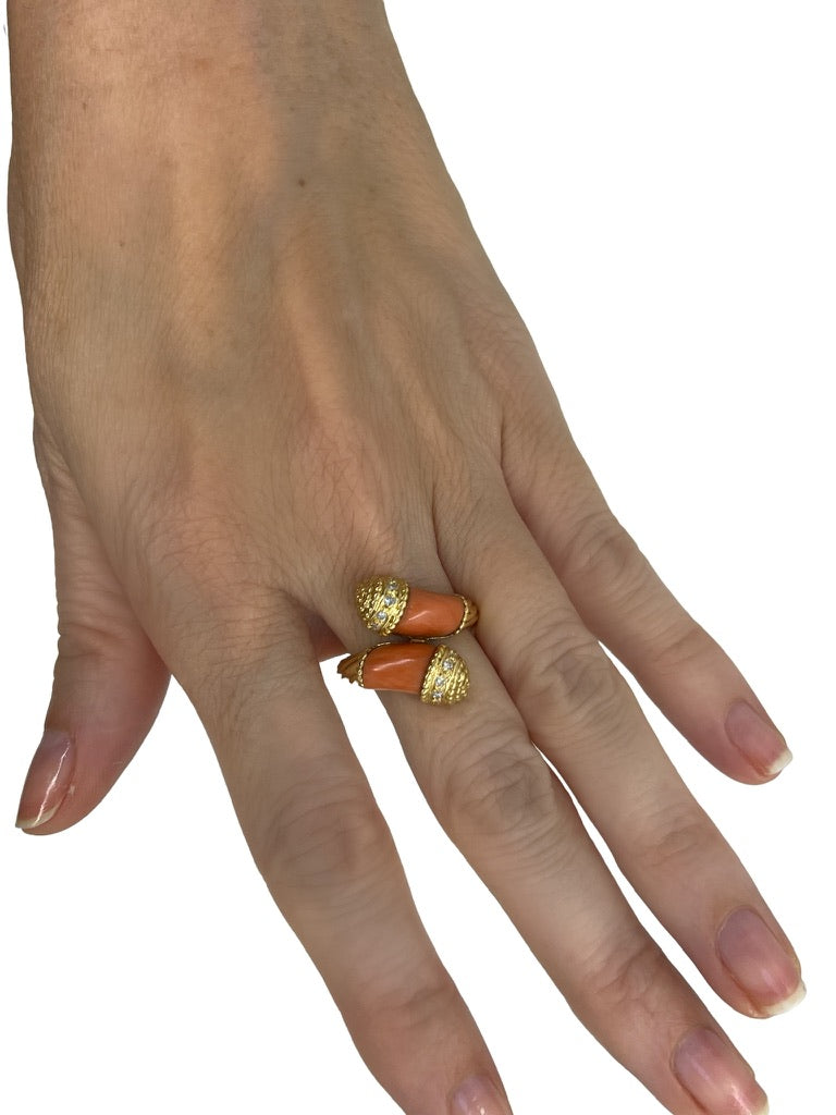 Ring signed Pierre and Jean Bellin in gold, coral and diamonds.