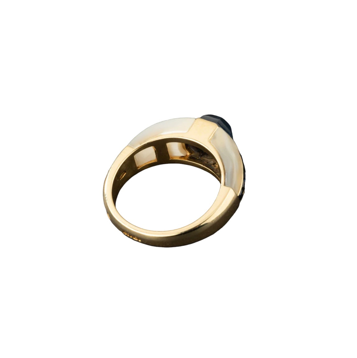 REPOSSI ring in 18K yellow gold, sapphires and mother-of-pearl.