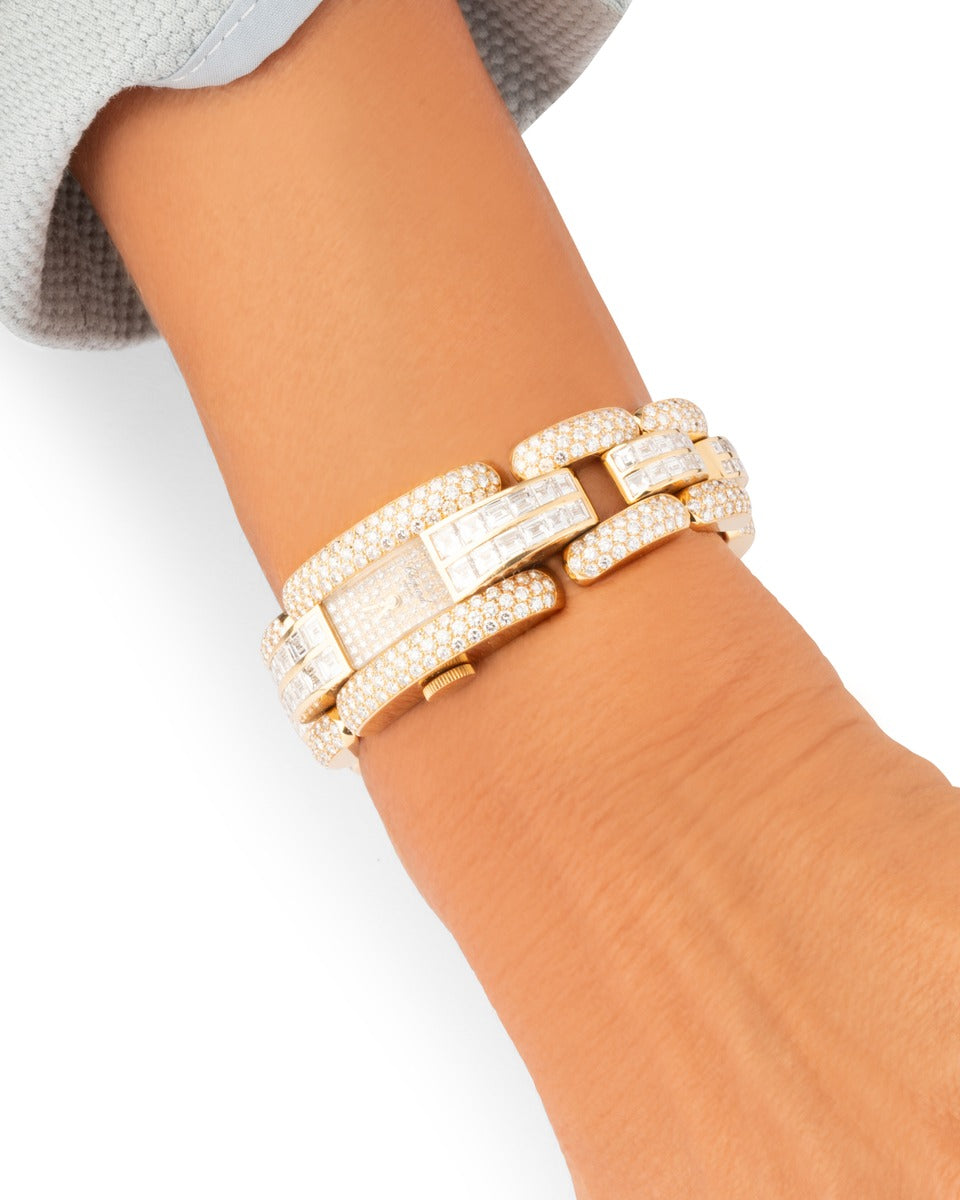 Chopard "La Strada" watch in 18K yellow gold, fully paved with diamonds