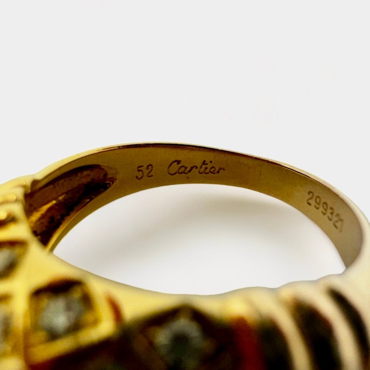 CARTIER Bague jonc résille orné de diamants. - Maison Eloe