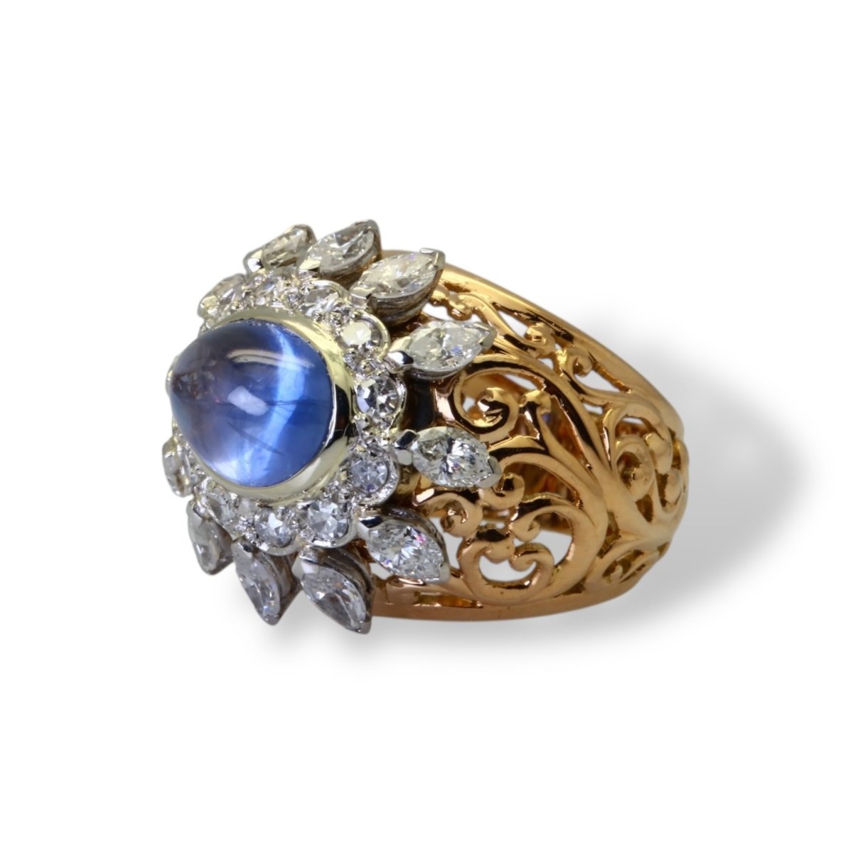 Bague « Dôme » en or, saphir naturel et diamants. - Maison Eloe