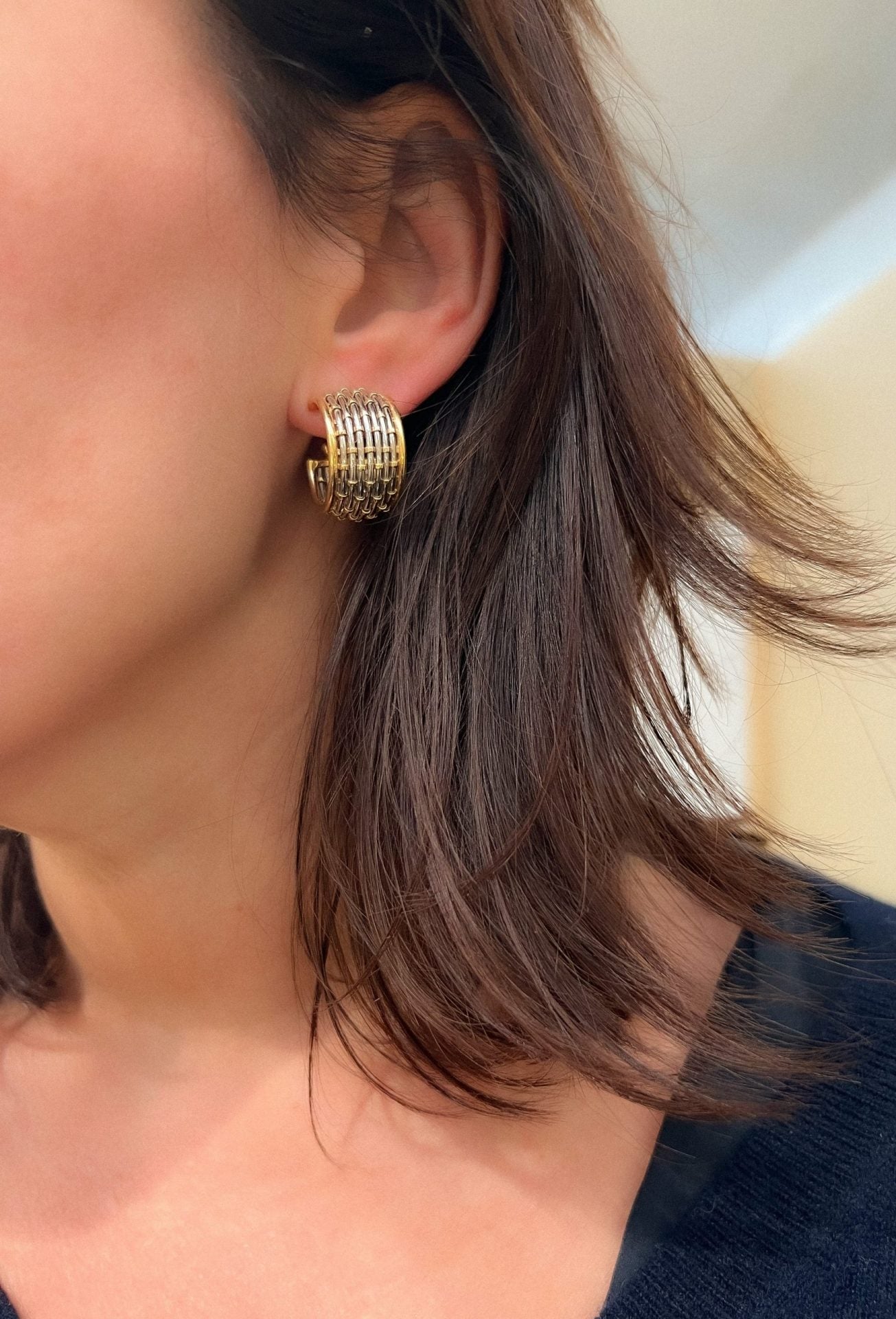Pair of hoop earrings signed by Cartier