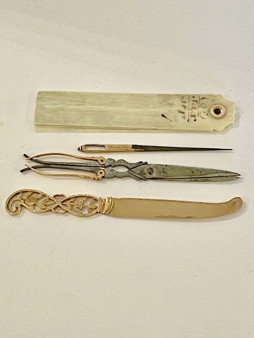 18th century 18K gold and enamel secret kit