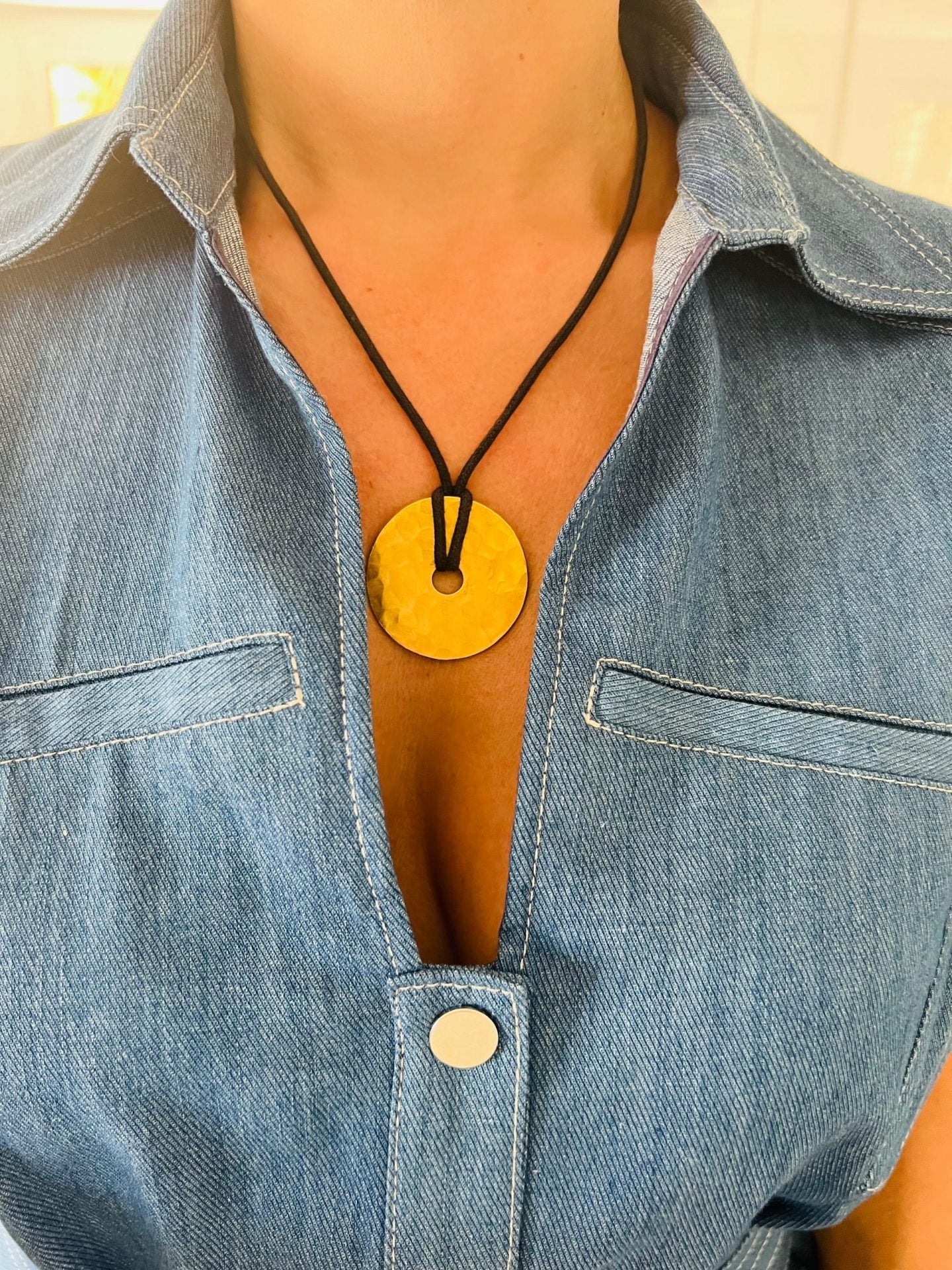 Dinh Van, Hammered pendant, target model