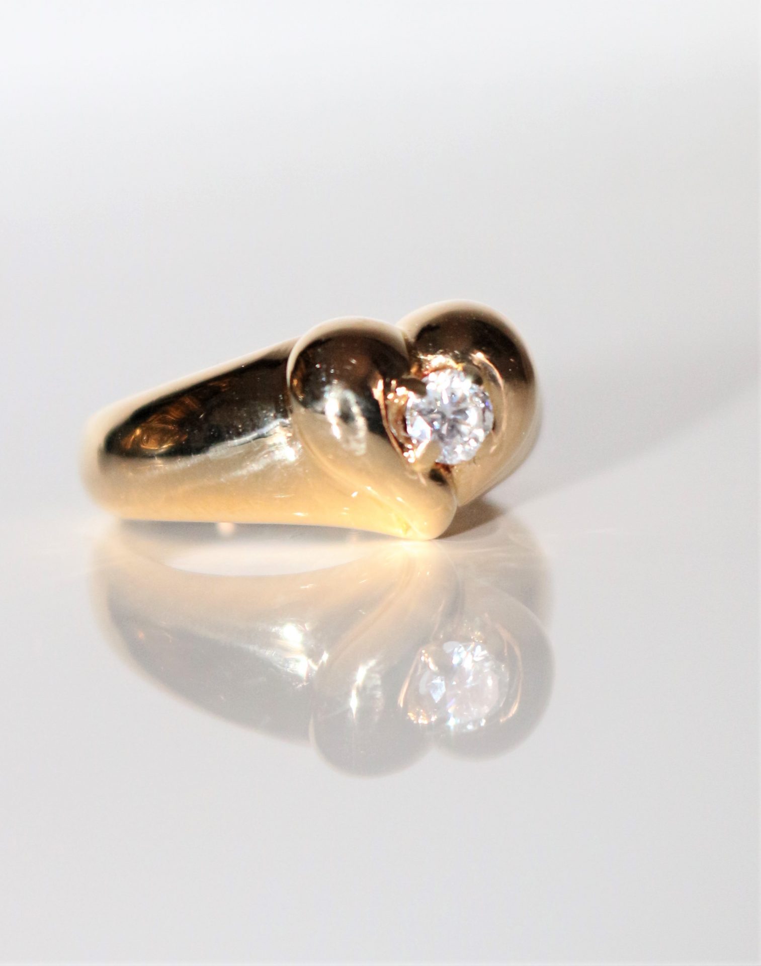 Van Cleef and Arpels Gold and Diamond Heart Ring