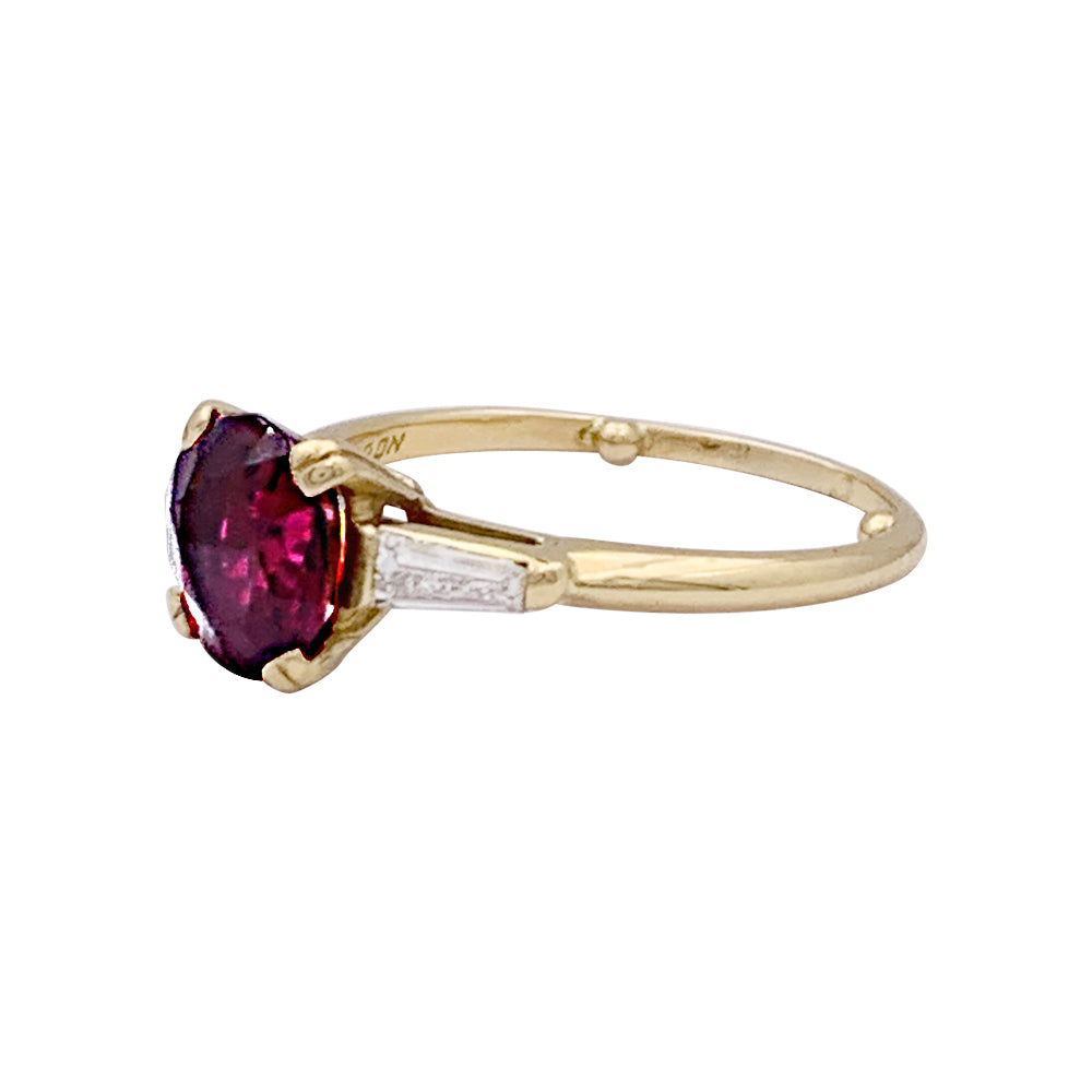 Bague Boucheron or jaune, diamants et rubis.