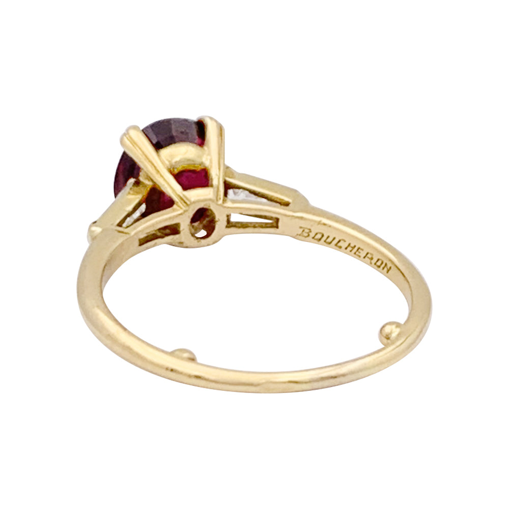 Bague Boucheron or jaune, diamants et rubis.