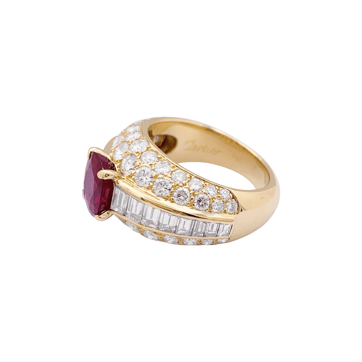Bague Cartier "Gina" or jaune, diamants, rubis. - Maison Eloe