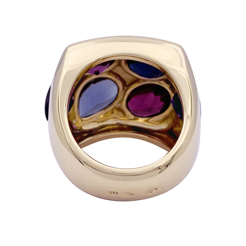 Chanel "Chevalière" ring in yellow gold with colored stones.