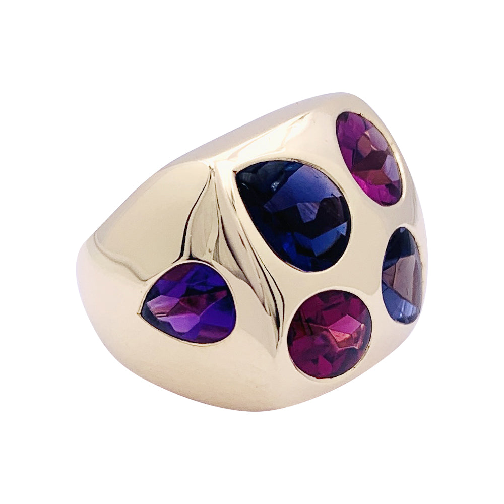Chanel "Chevalière" ring in yellow gold with colored stones.
