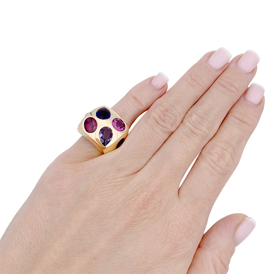 Chanel "Chevalière" ring in yellow gold with colored stones.