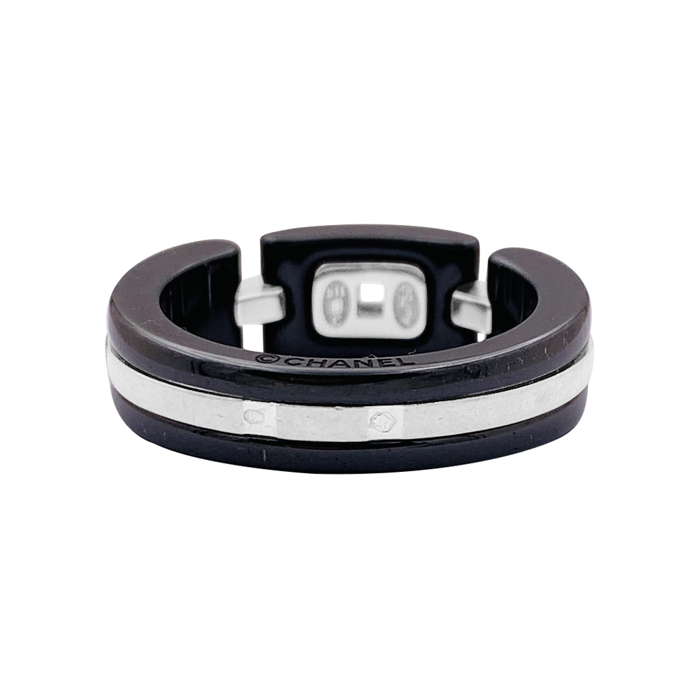Chanel ring, "Ultra", ceramic, white gold and diamonds.