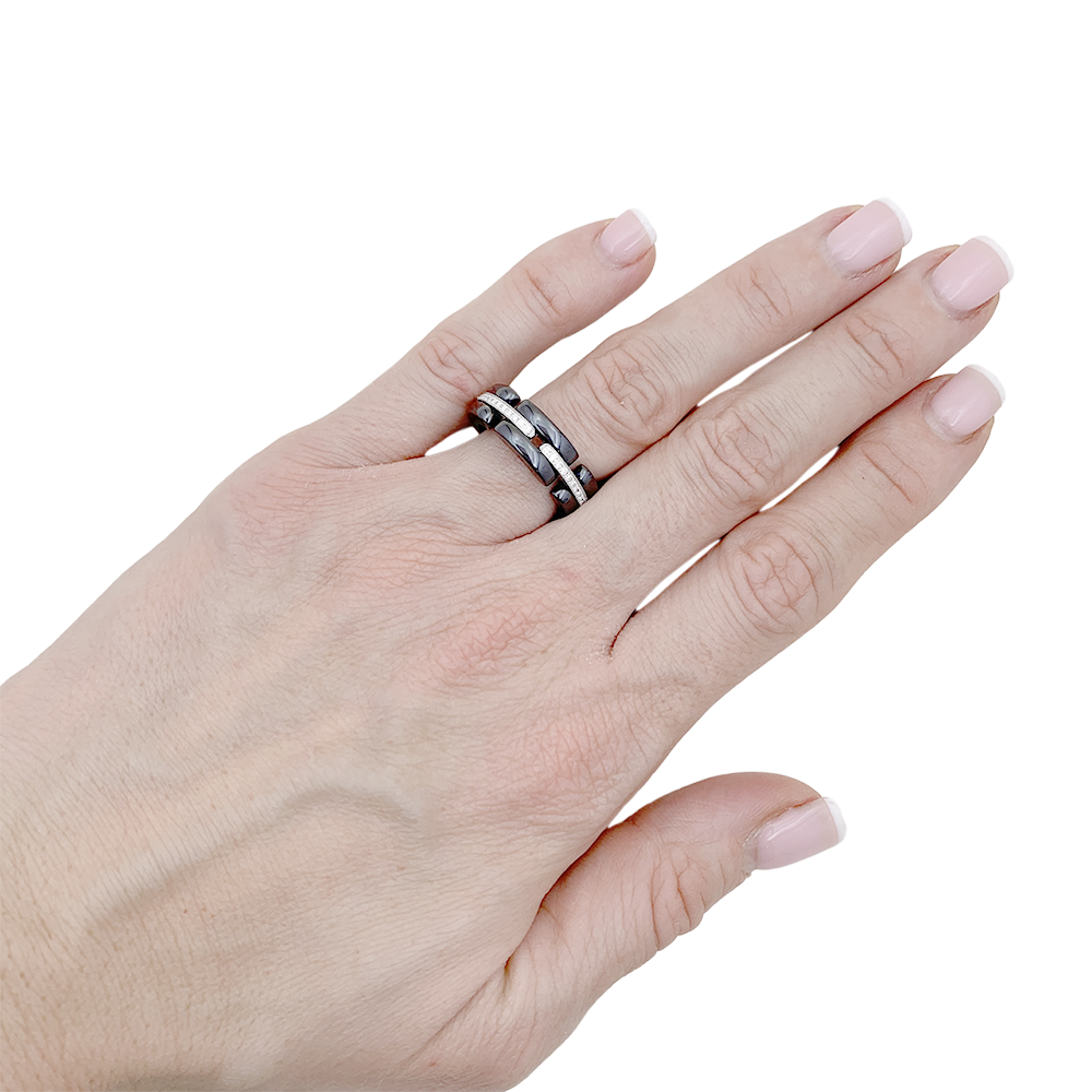 Chanel ring, "Ultra", ceramic, white gold and diamonds.