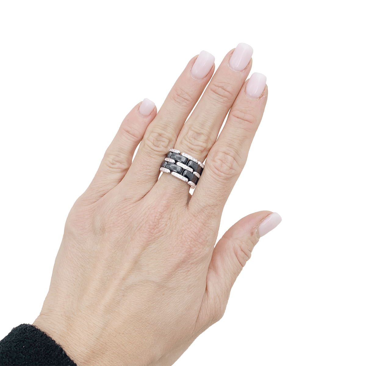 Bague Chanel,"Ultra", en or blanc, céramique noire et diamants. - Maison Eloe