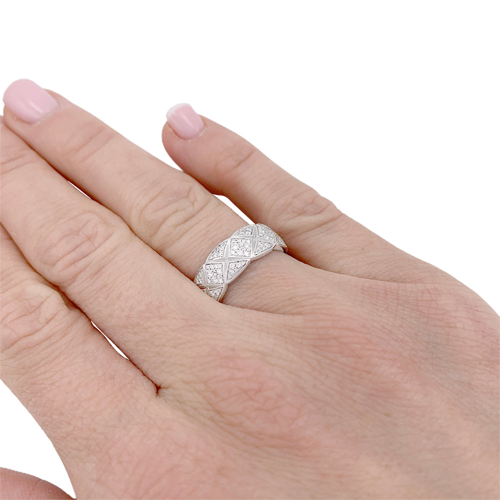 Chanel ring, “Coco Crush”, white gold and diamonds.