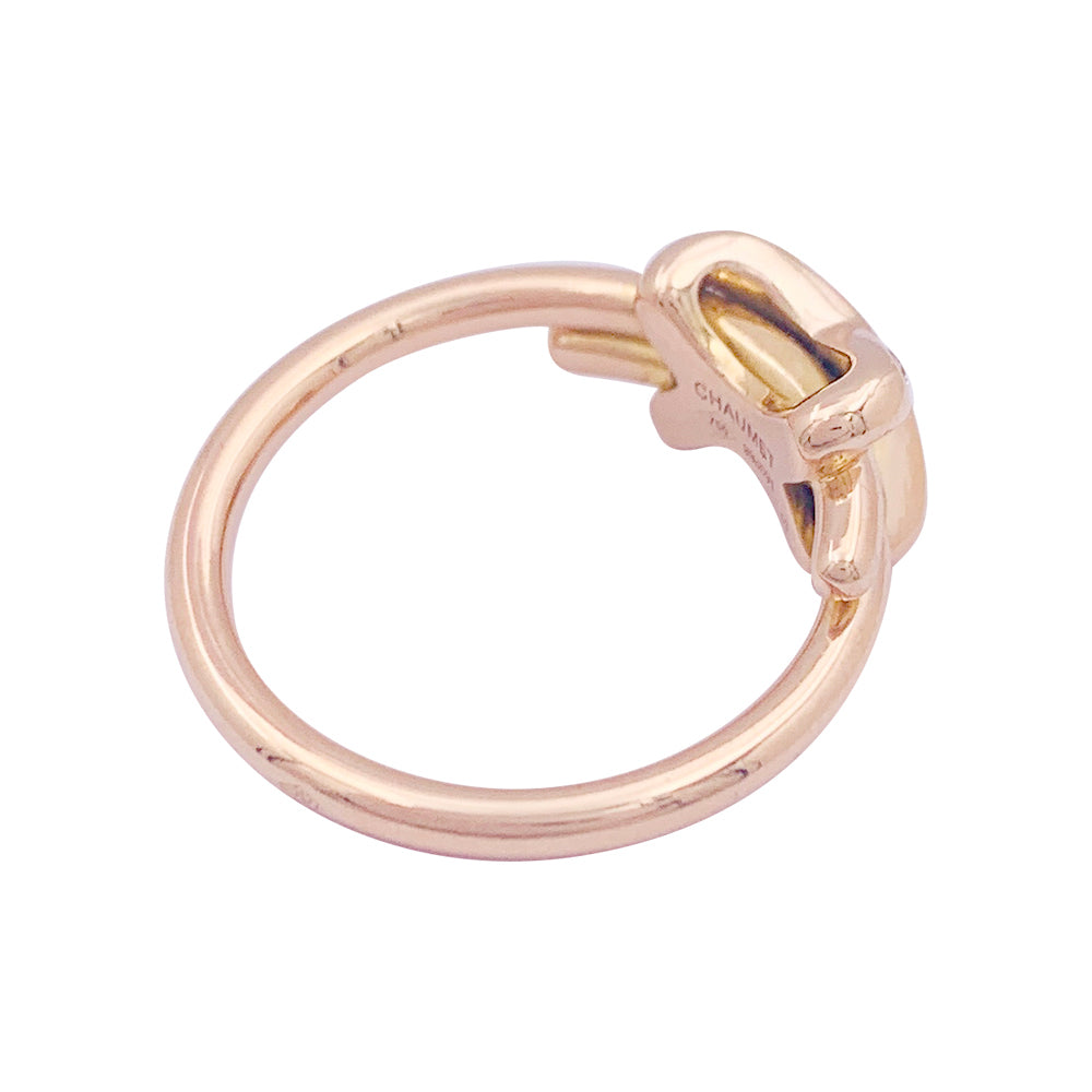Chaumet "Jeux de Liens" ring in pink gold and diamonds.