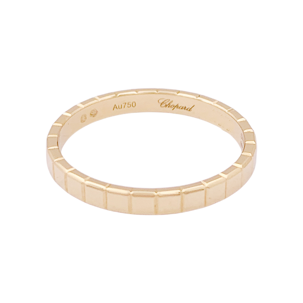 Chopard "Ice Cube" ring in yellow gold.