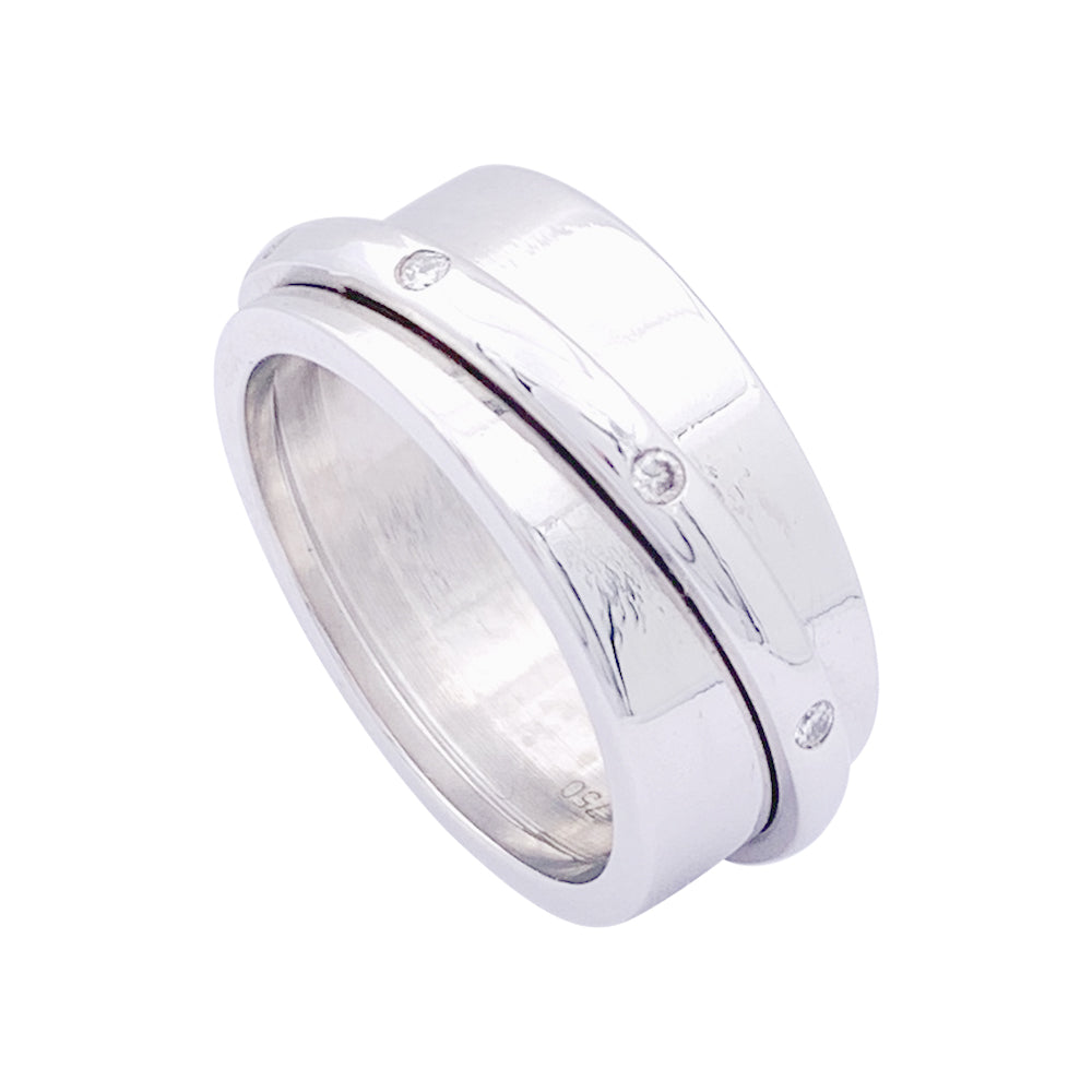 Dinh Van ring, "Ariane", white gold, diamonds.