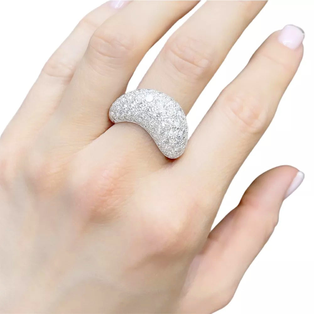 Fred ring, "Mouvementée", white gold, diamonds.