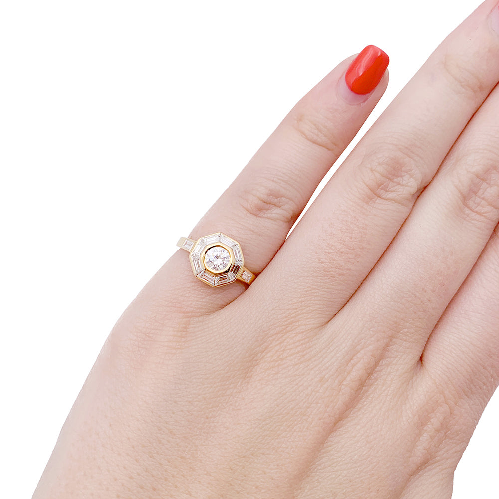 Mellerio ring in yellow gold and diamonds.