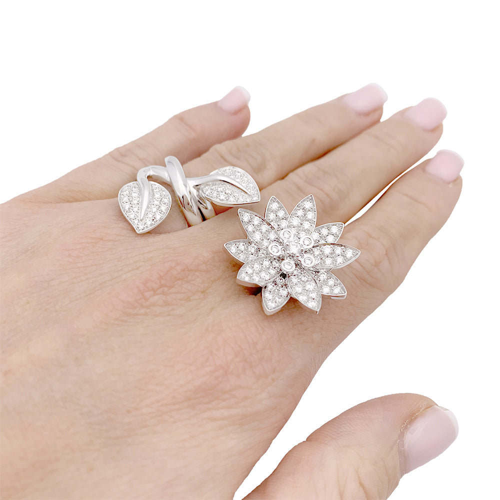 Van Cleef &amp; Arpels "Lotus" ring in white gold and diamonds.