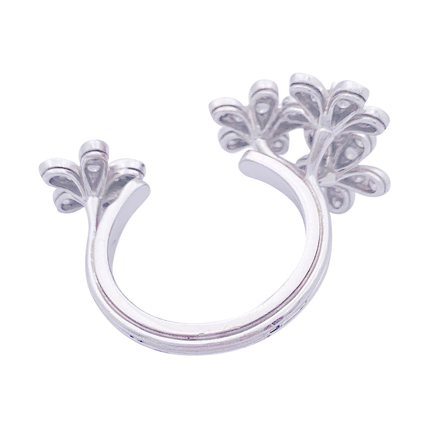 Van Cleef &amp; Arpels ring, "Socrates", white gold and diamonds.
