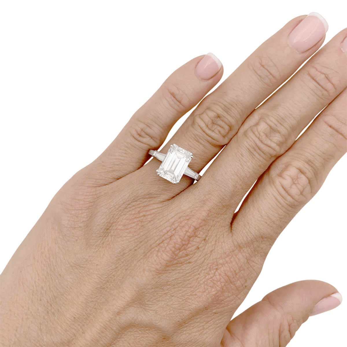 Bague solitaire Van Cleef & Arpels, diamant taille émeraude 4,01 cts. - Maison Eloe
