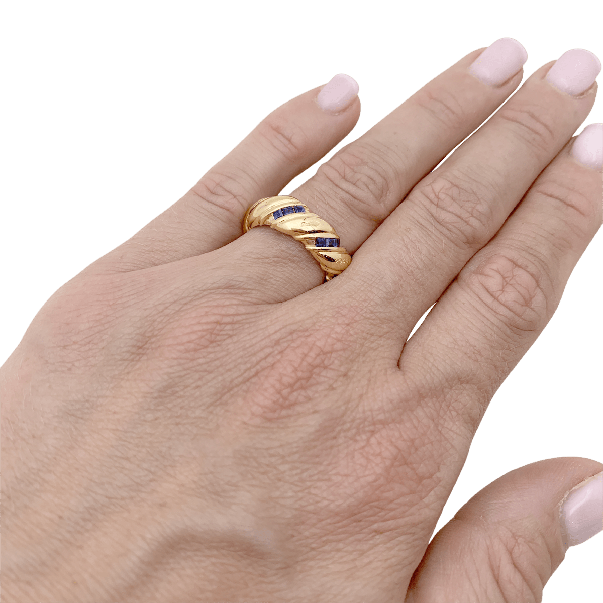 Bague vintage POIRAY, or jaune, saphirs calibrés. - Maison Eloe