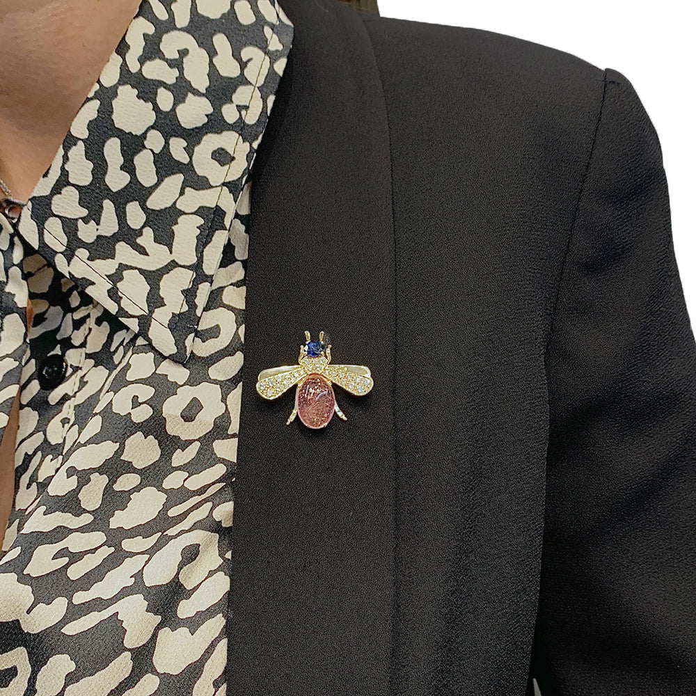 Van Cleef &amp; Arpels "Bee" brooch in yellow gold, diamonds, pink tourmaline, sapphire.