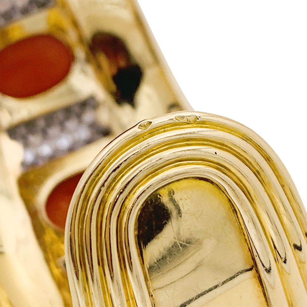 Important René Boivin bangle, platinum, yellow gold, coral and diamonds.
