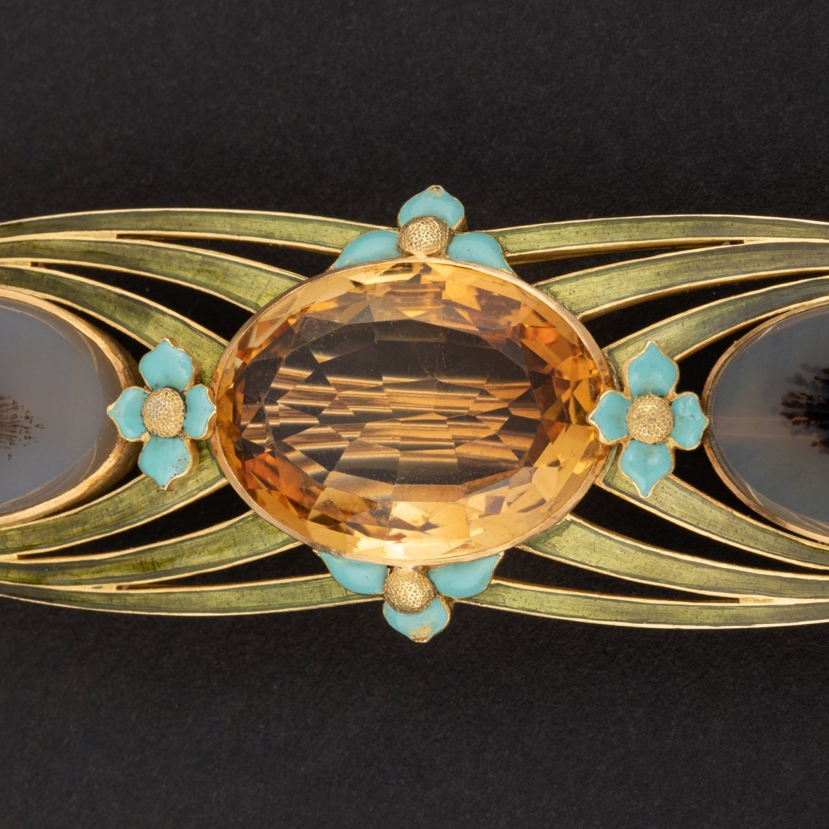 Broche longiforme en or jaune - Maison Eloe