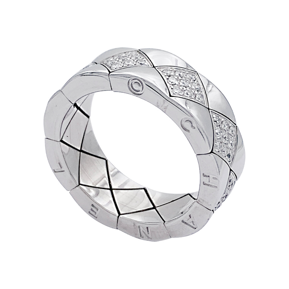 Chanel ring, "Matelassé", white gold and diamonds.