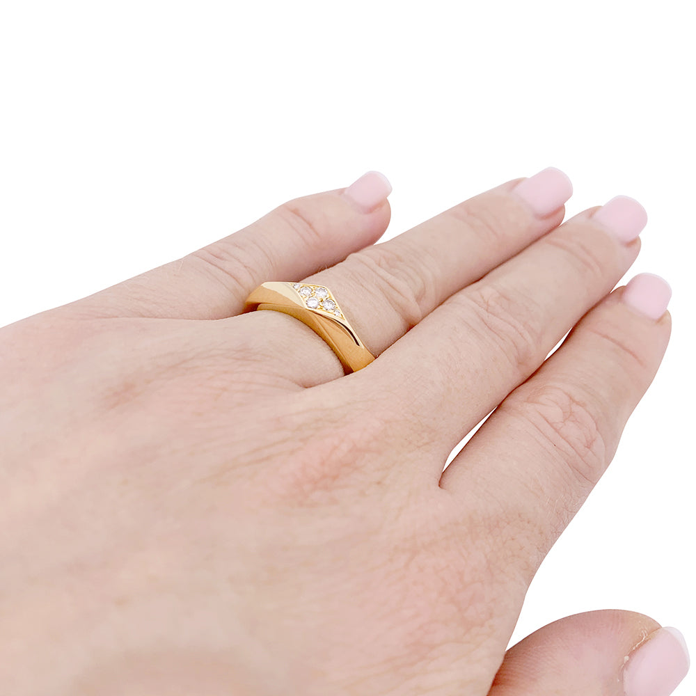 Fred "Cut" ring in yellow gold and diamonds.