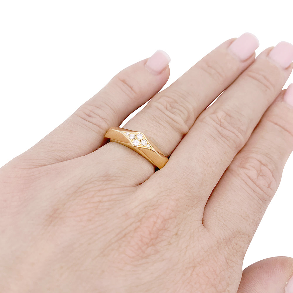Fred "Cut" ring in yellow gold and diamonds.