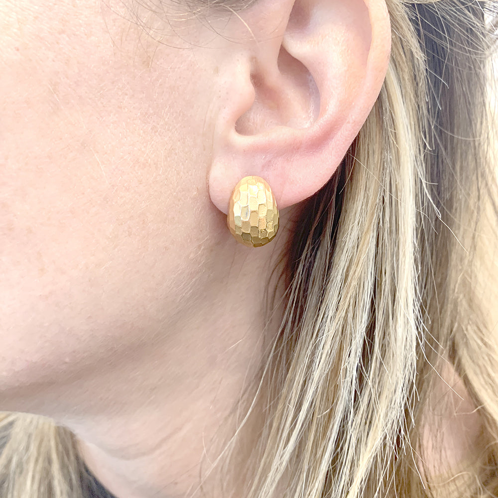 Pomellato "Duna" rose gold earrings.