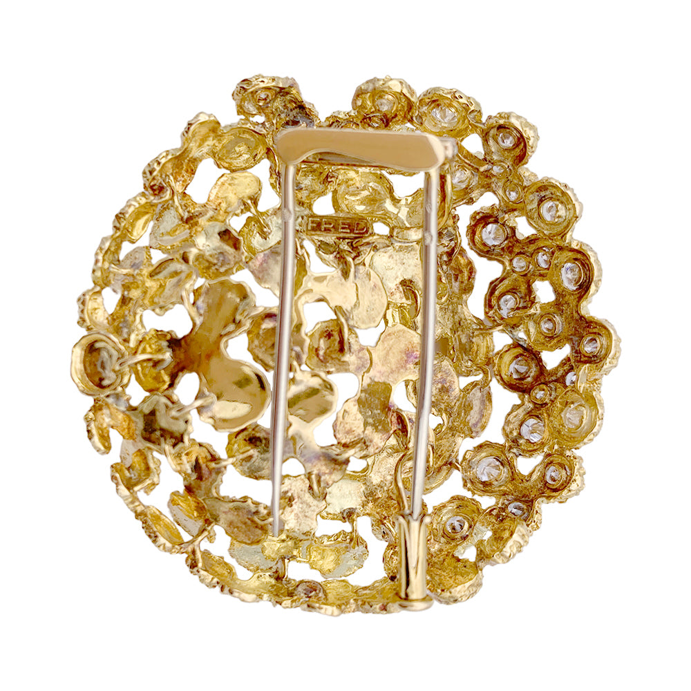 Fred brooch, yellow gold, diamonds.