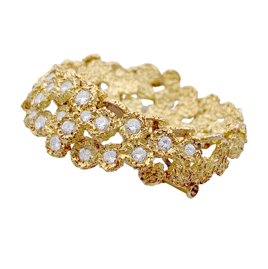 Fred brooch, yellow gold, diamonds.