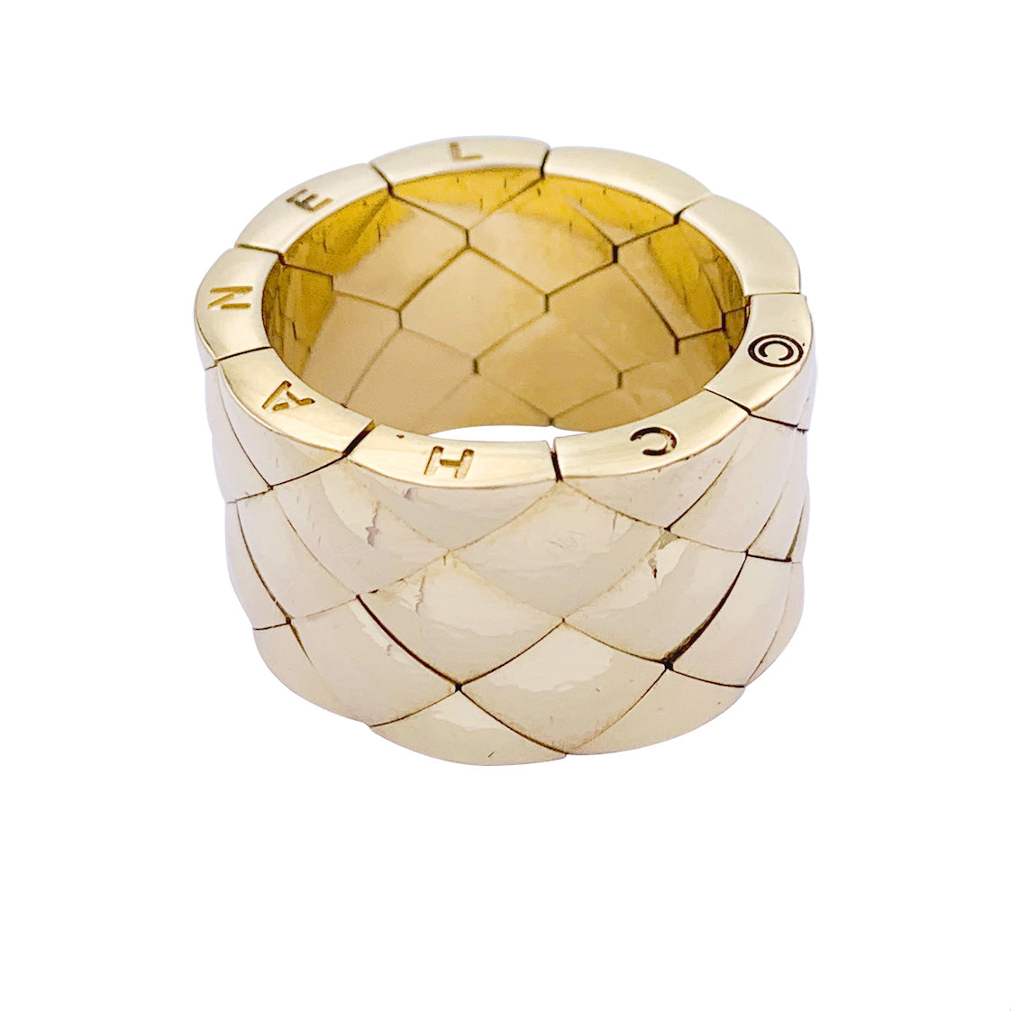 Chanel ring, "Matelassé", yellow gold.