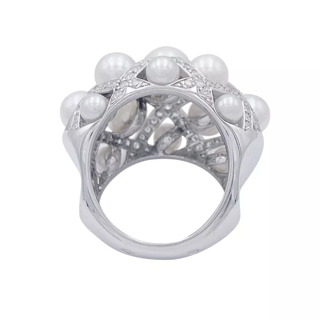 Chanel ring, "Baroque", white gold, diamonds, cultured pearls.