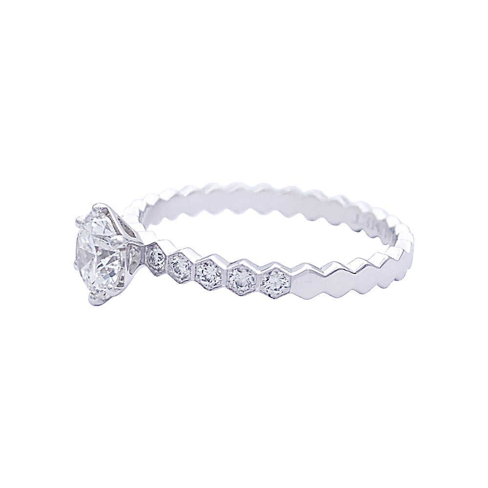 Chaumet ring, "Solitaire Bee my Love", white gold, diamonds.
