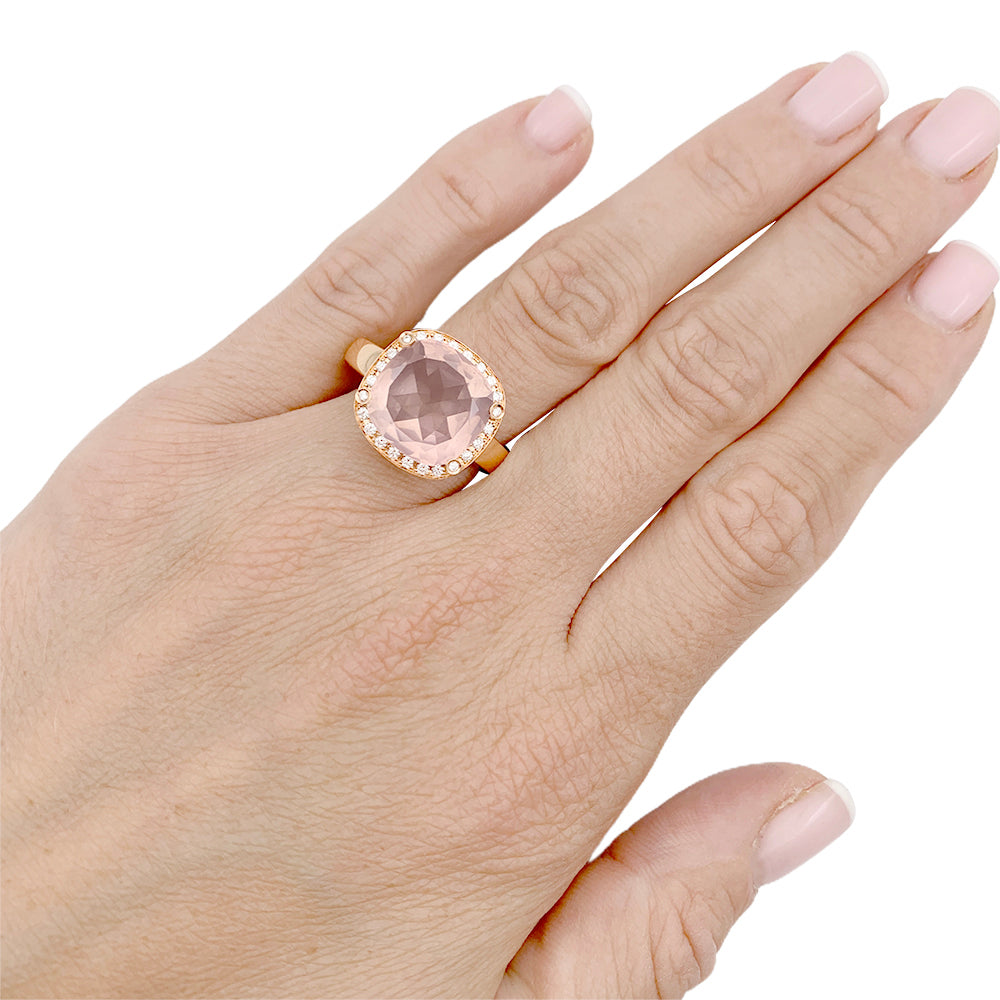Poiray ring, "Filles Antik", pink gold, rose quartz, diamonds.