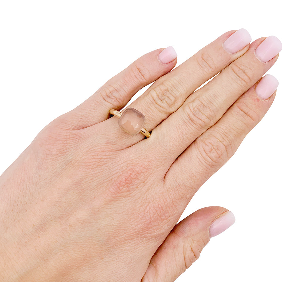 Pomellato ring, "Nudo Classic", two golds and rose quartz.