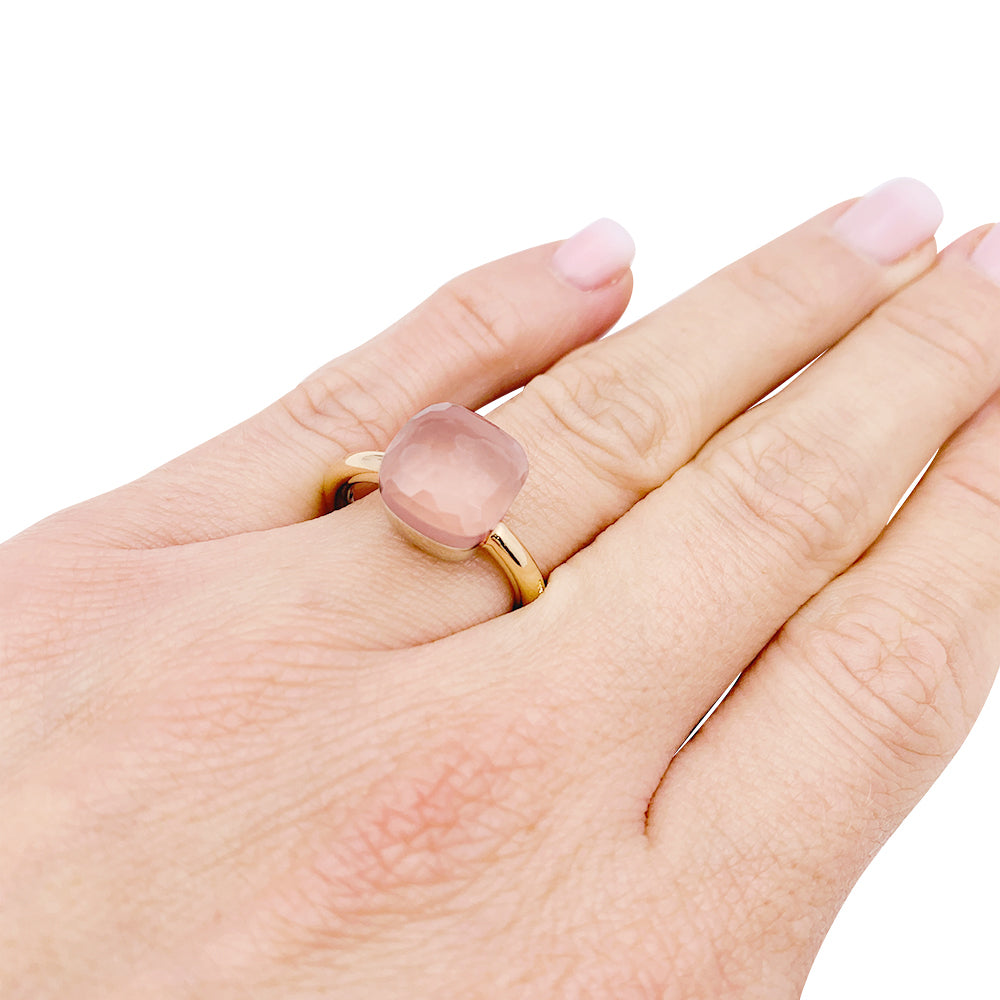 Pomellato ring, "Nudo Classic", two golds and rose quartz.