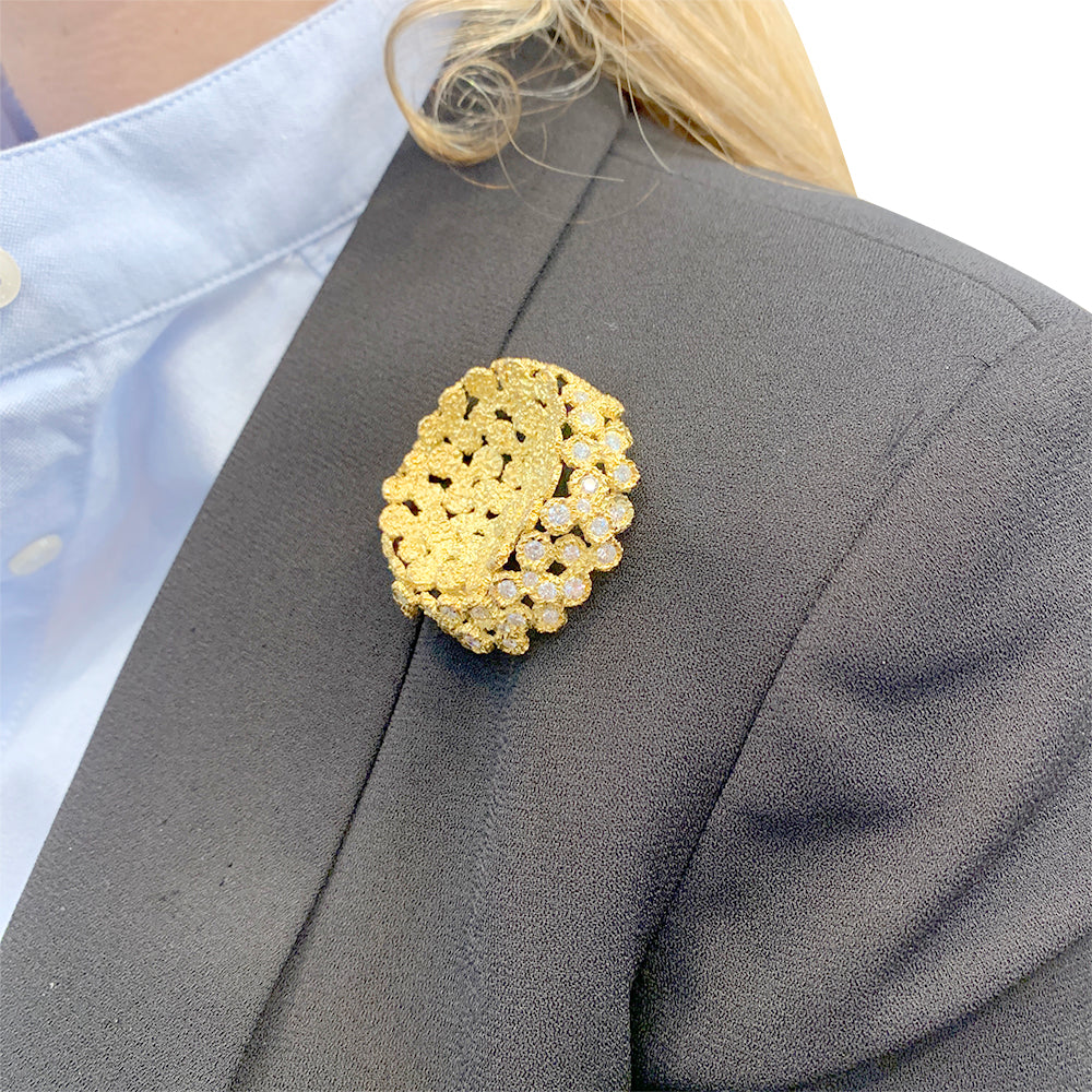 Fred brooch, yellow gold, diamonds.