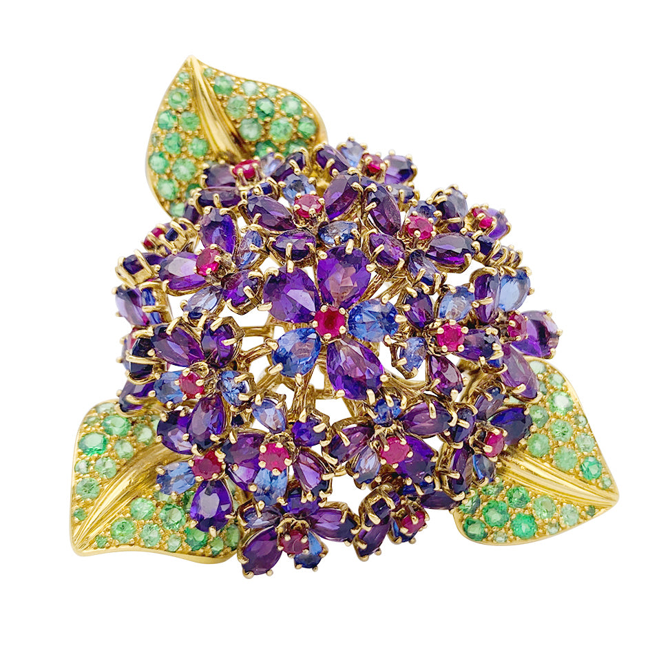 René Boivin clip, "Bouquet of Violets", yellow gold, colored gems.