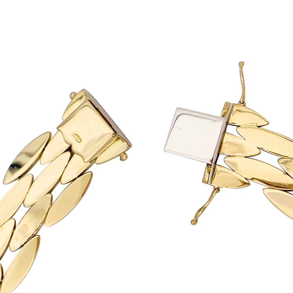 Cartier "Gentiane" necklace in yellow gold.
