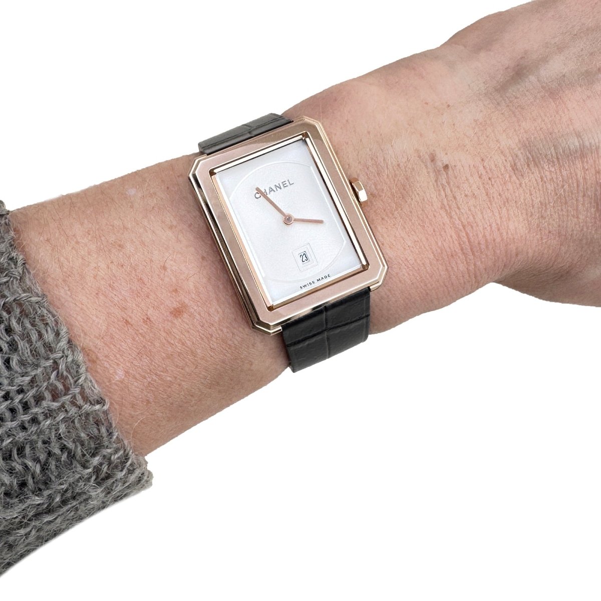 Montre Chanel, "Boy - Friend" moyen modèle, en or beige. - Maison Eloe