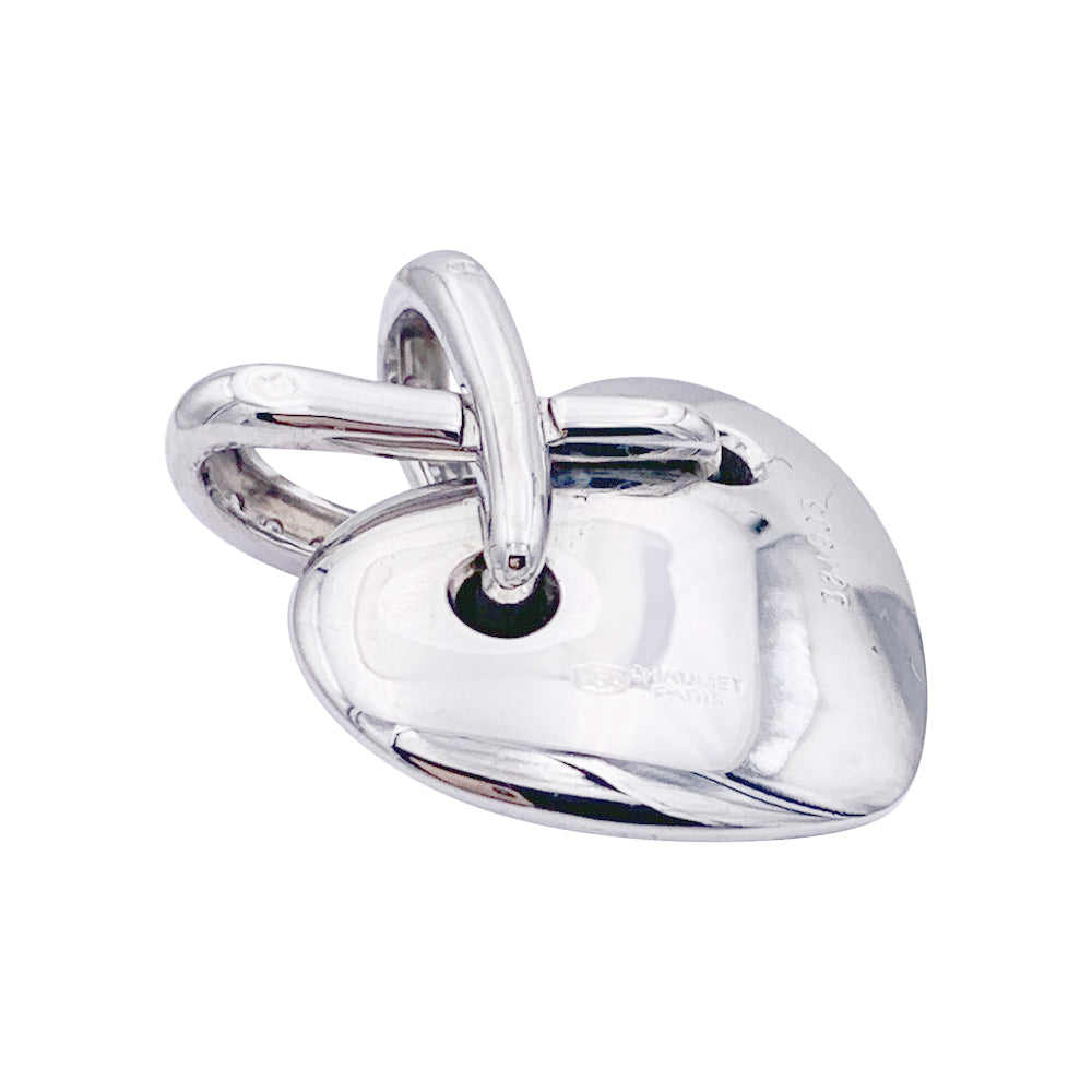 Chaumet heart pendant, "Liens", white gold and diamonds.