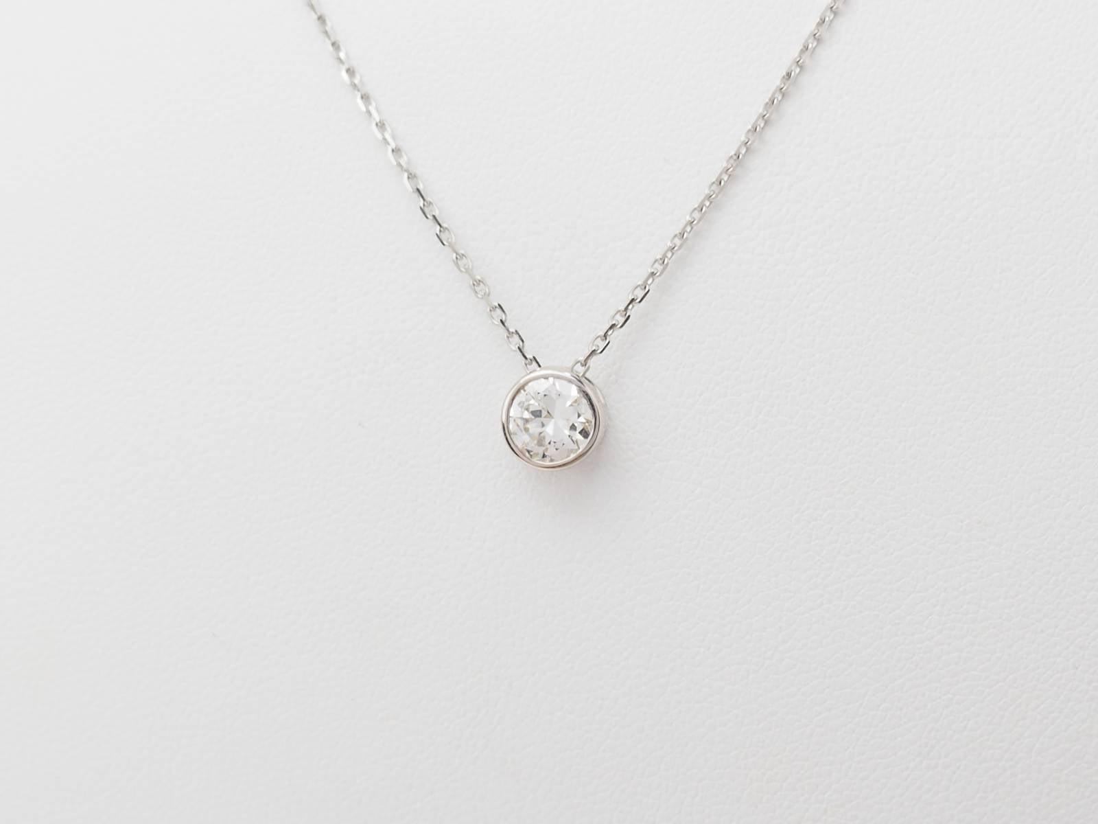 Collier solitaire en or blanc et diamant 0.77ct