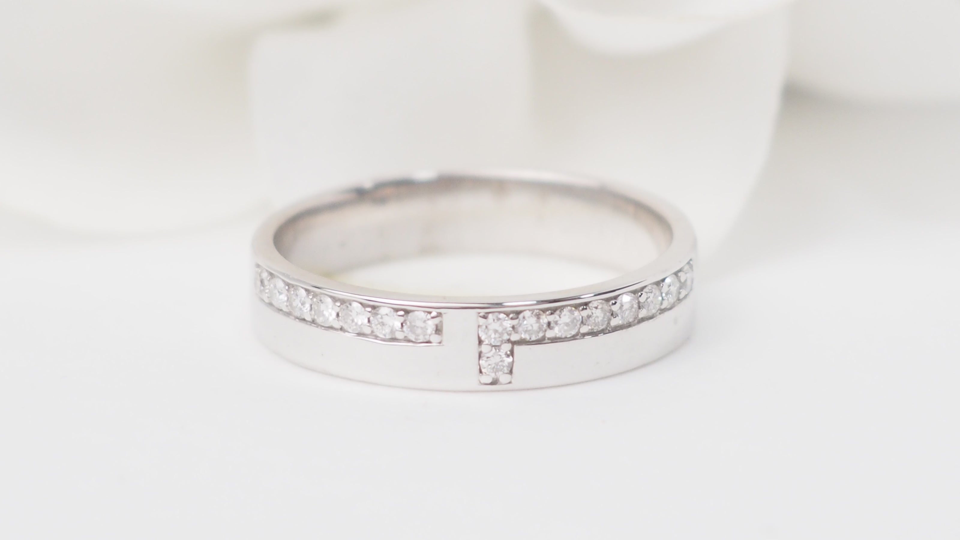 Bague en or blanc et diamants